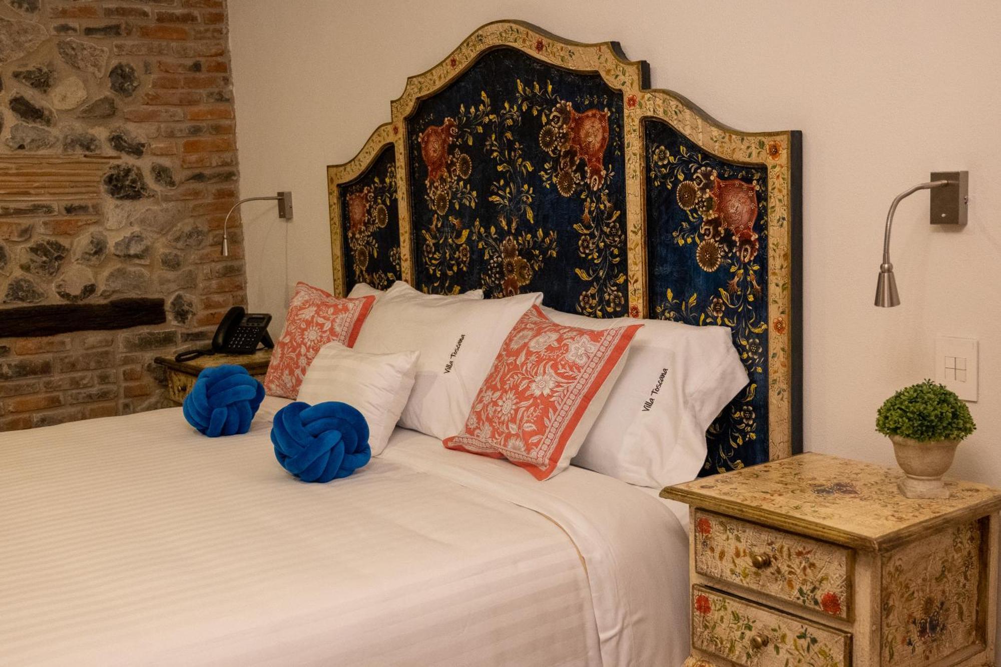 Villa Toscana ValQuirico Lofts&Suites Hotel Boutique Santeagueda Esterno foto
